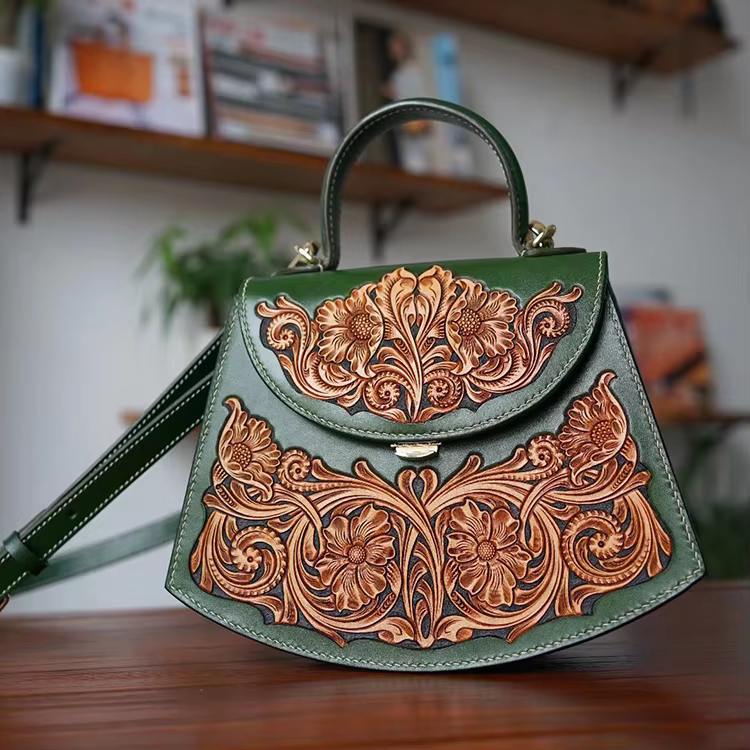 2022 engraved top grade genuine leather fashion shoulder bag...