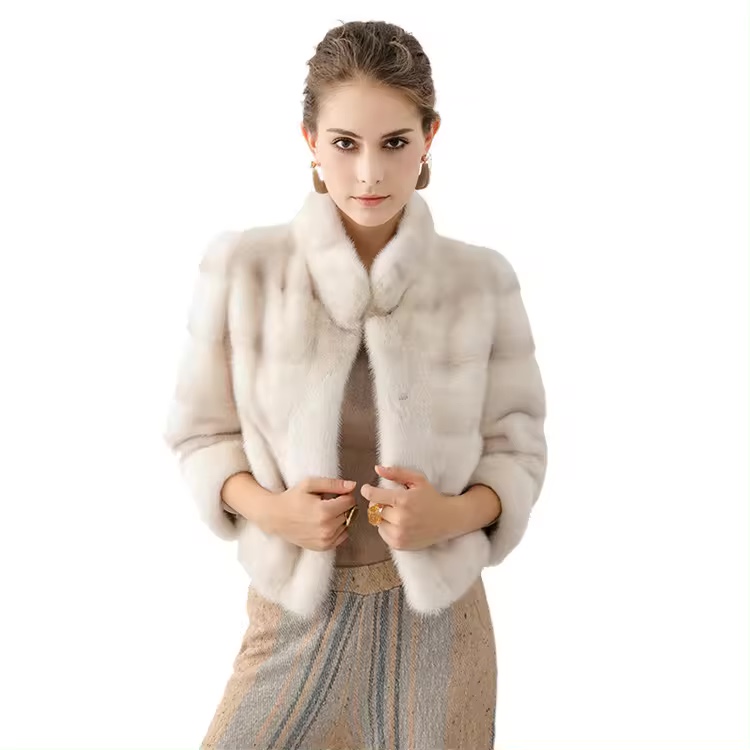 YQ270 free shipping Winter Women mink fur coat